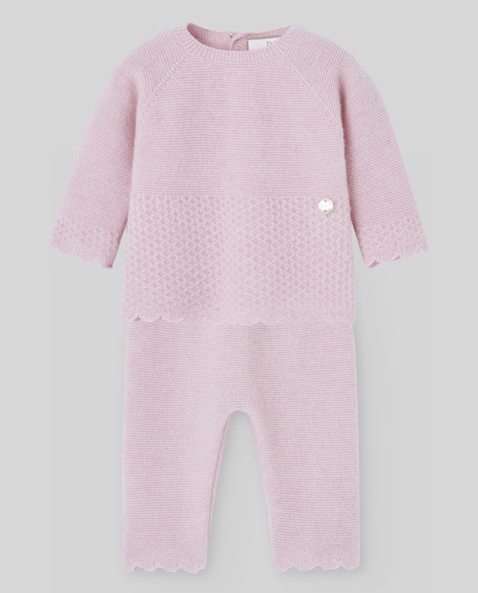 Essentia pink cashmere wool sweater.