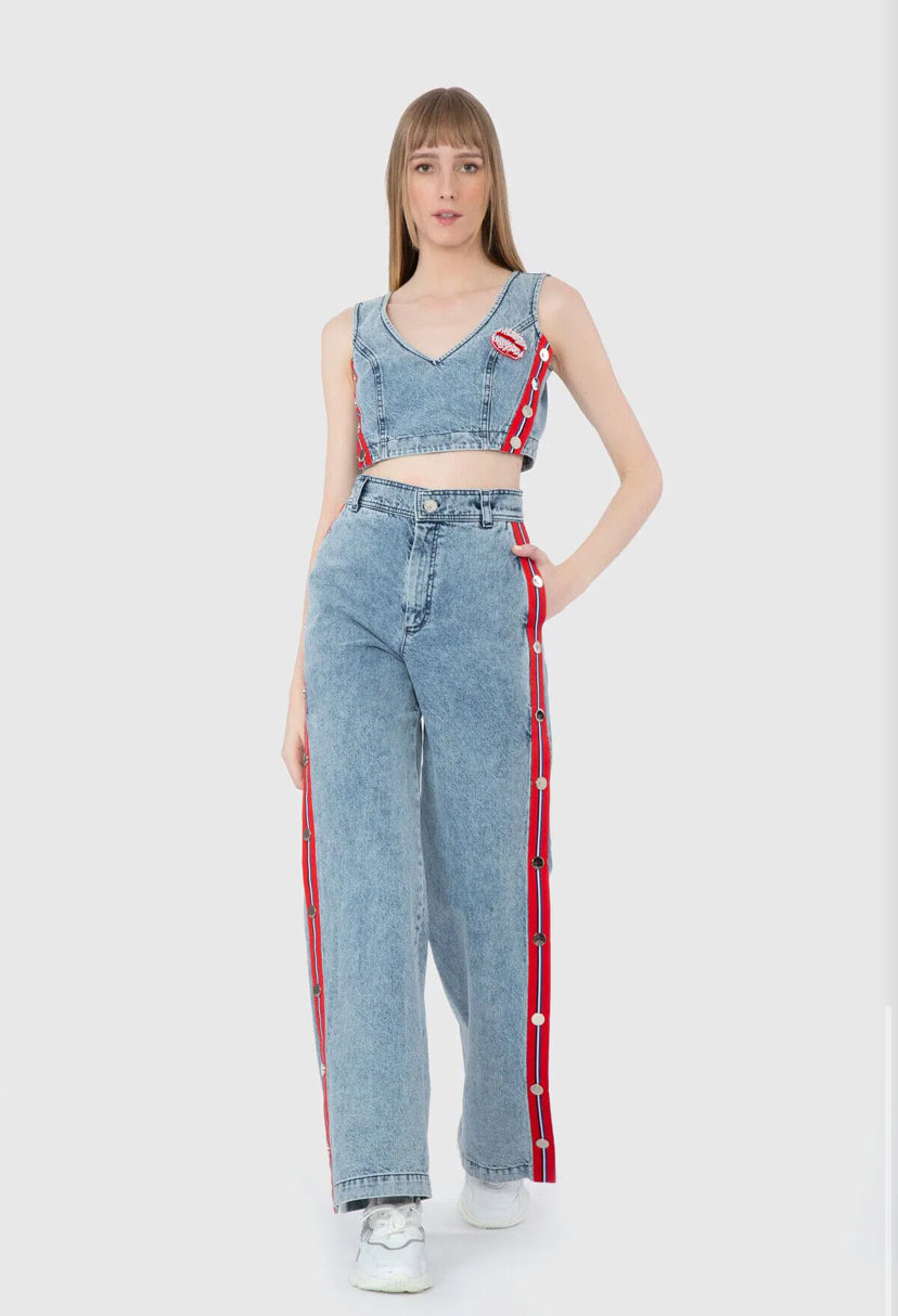 Detailed strapped sides top