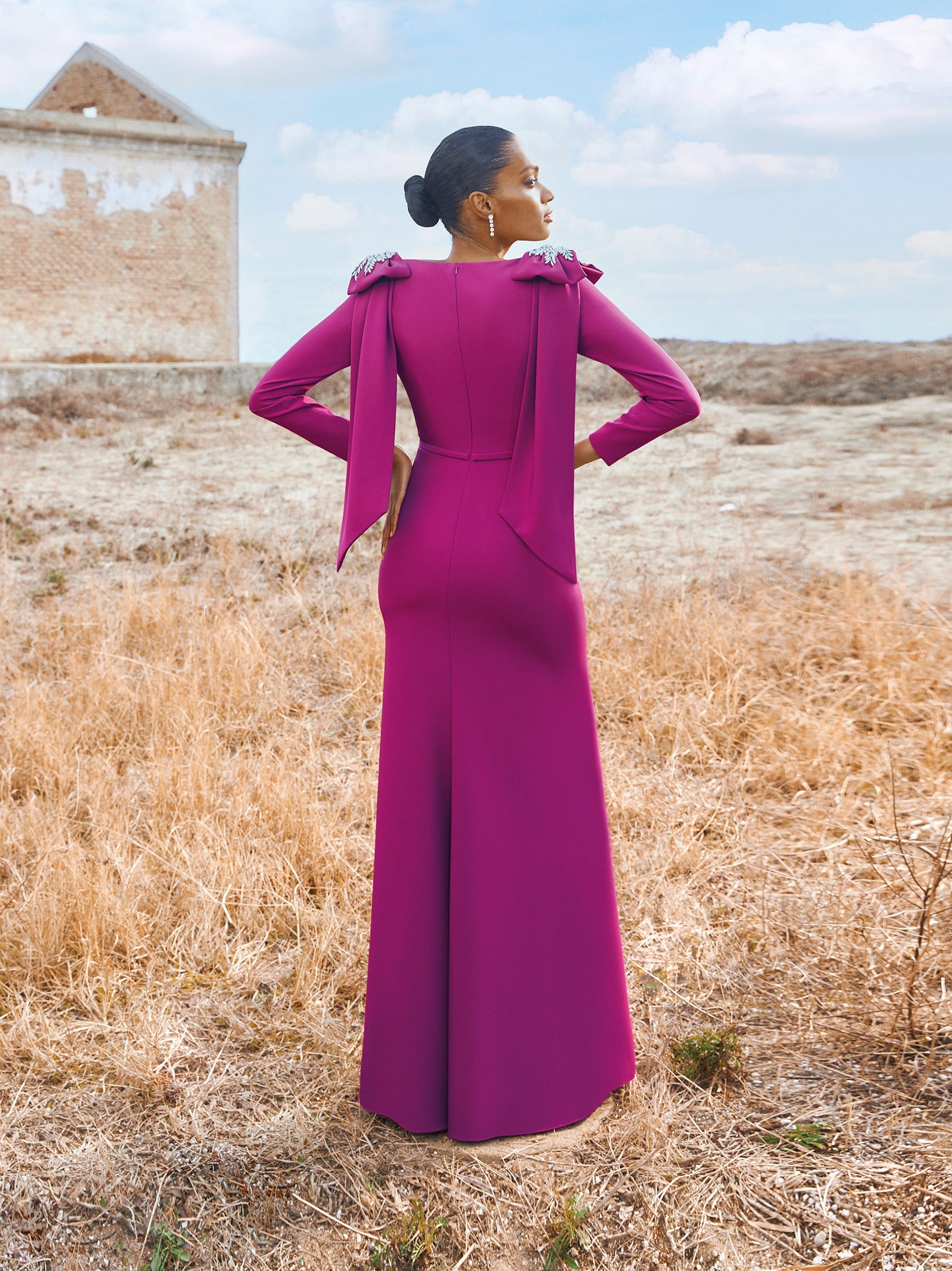Elegant Evening Gown with Shoulder Bows