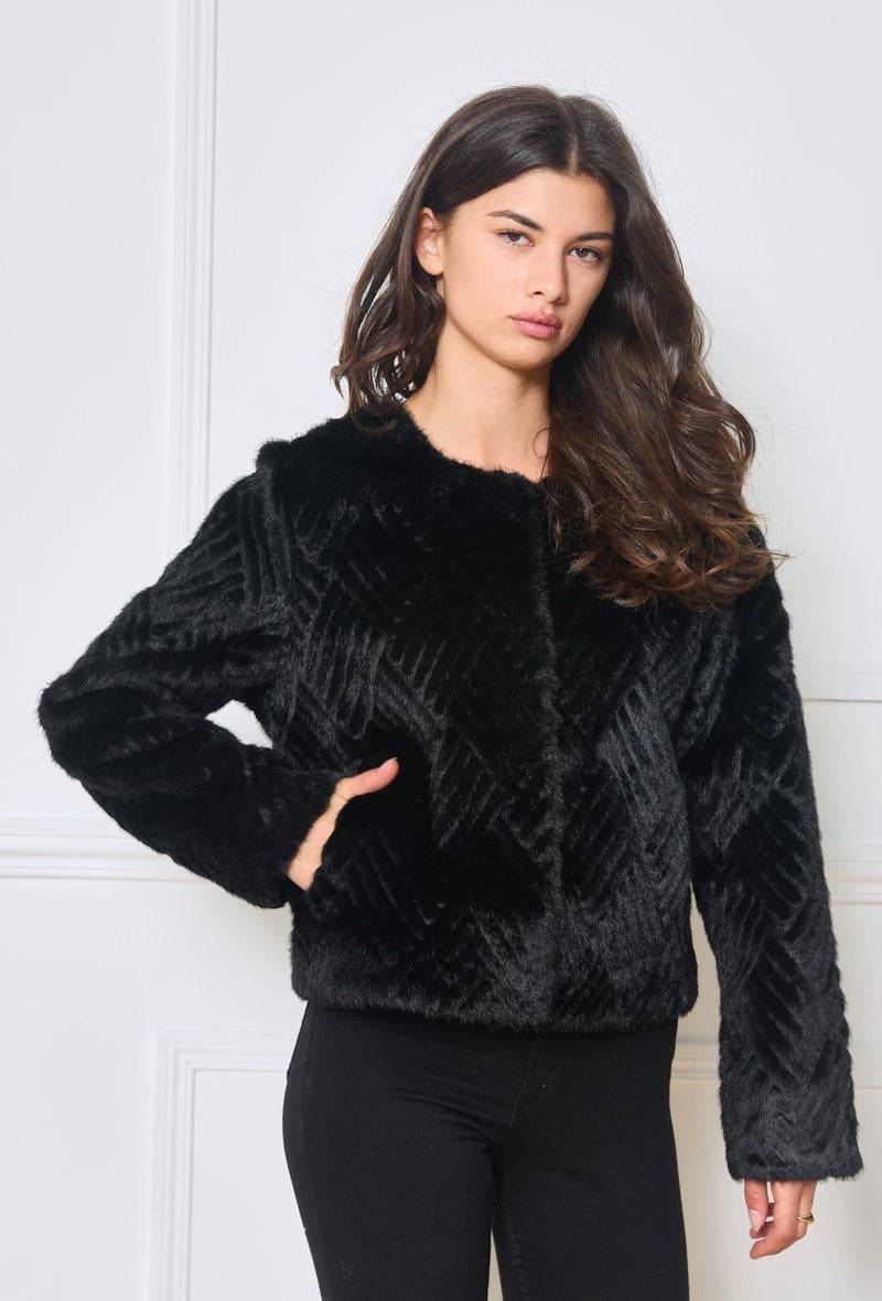 Chic Faux Fur Jacket with Chevron Pattern
