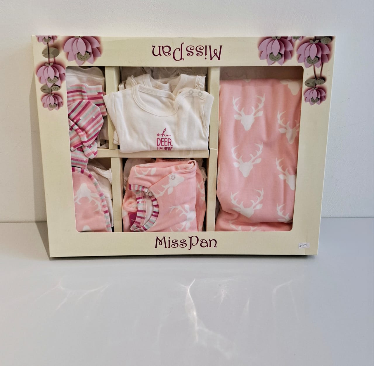 Antelope printed newborn set