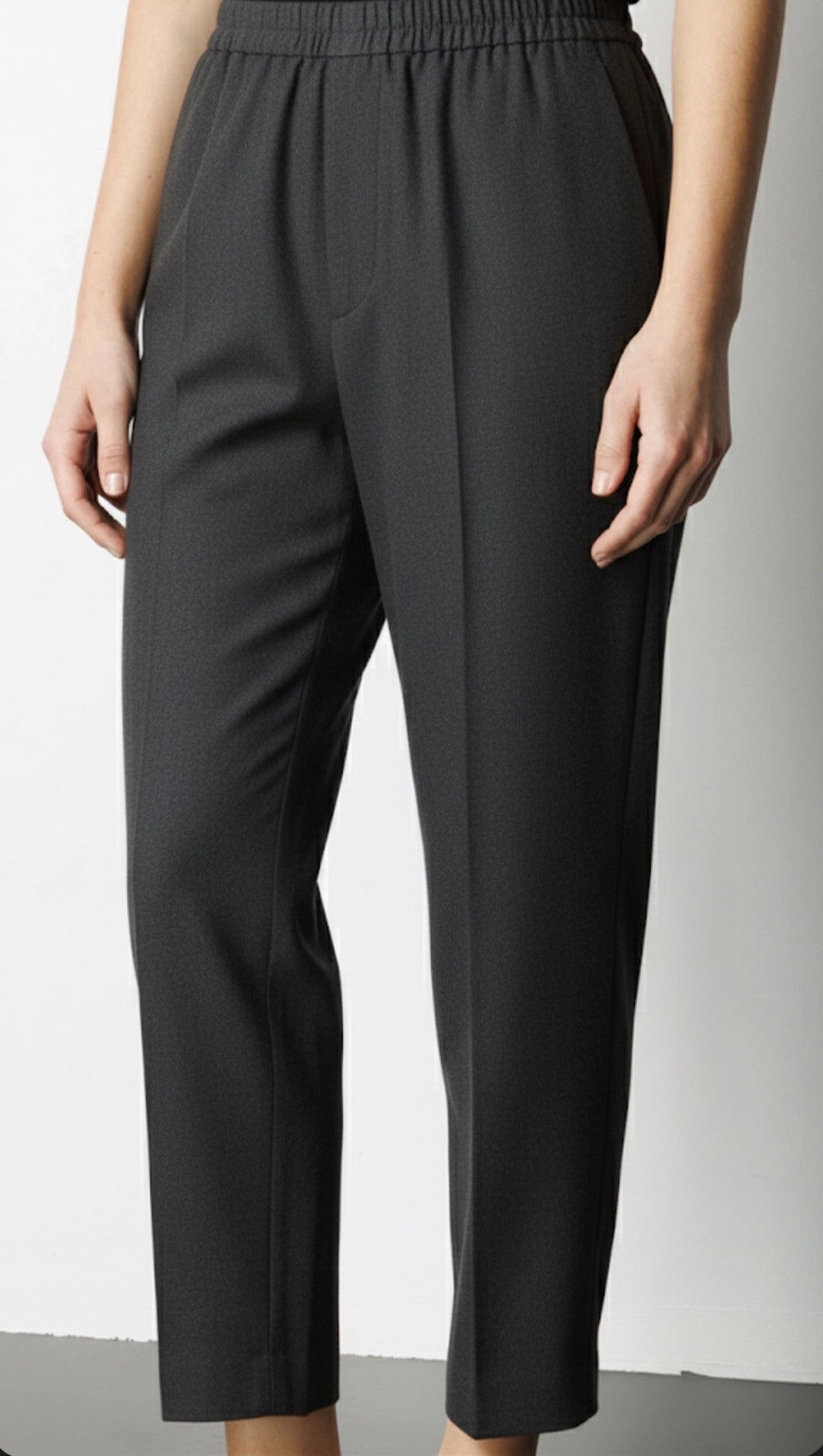 Slit Trousers with Elastane Belt