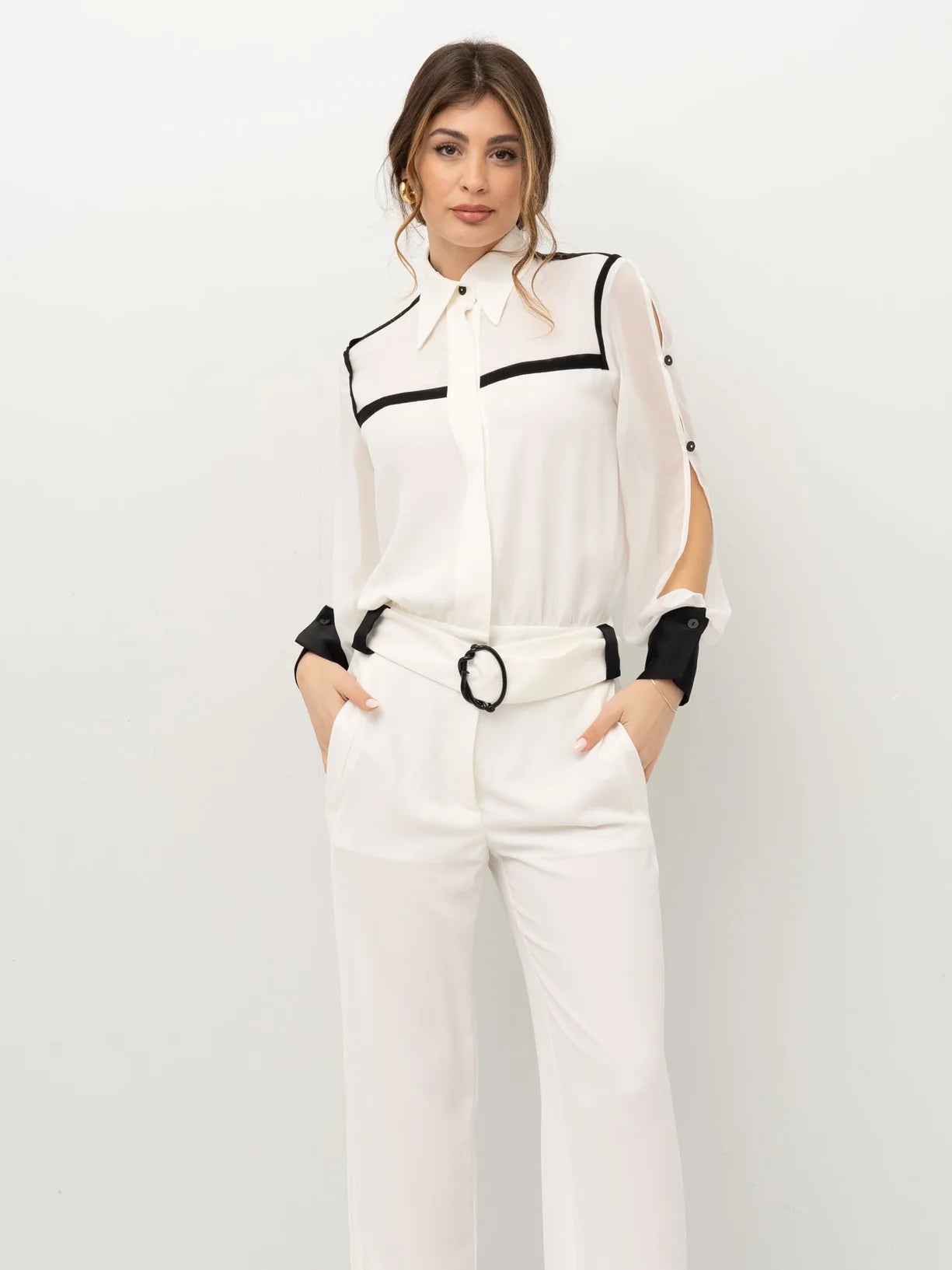 Crepe jumpsuit with black cuffs strips