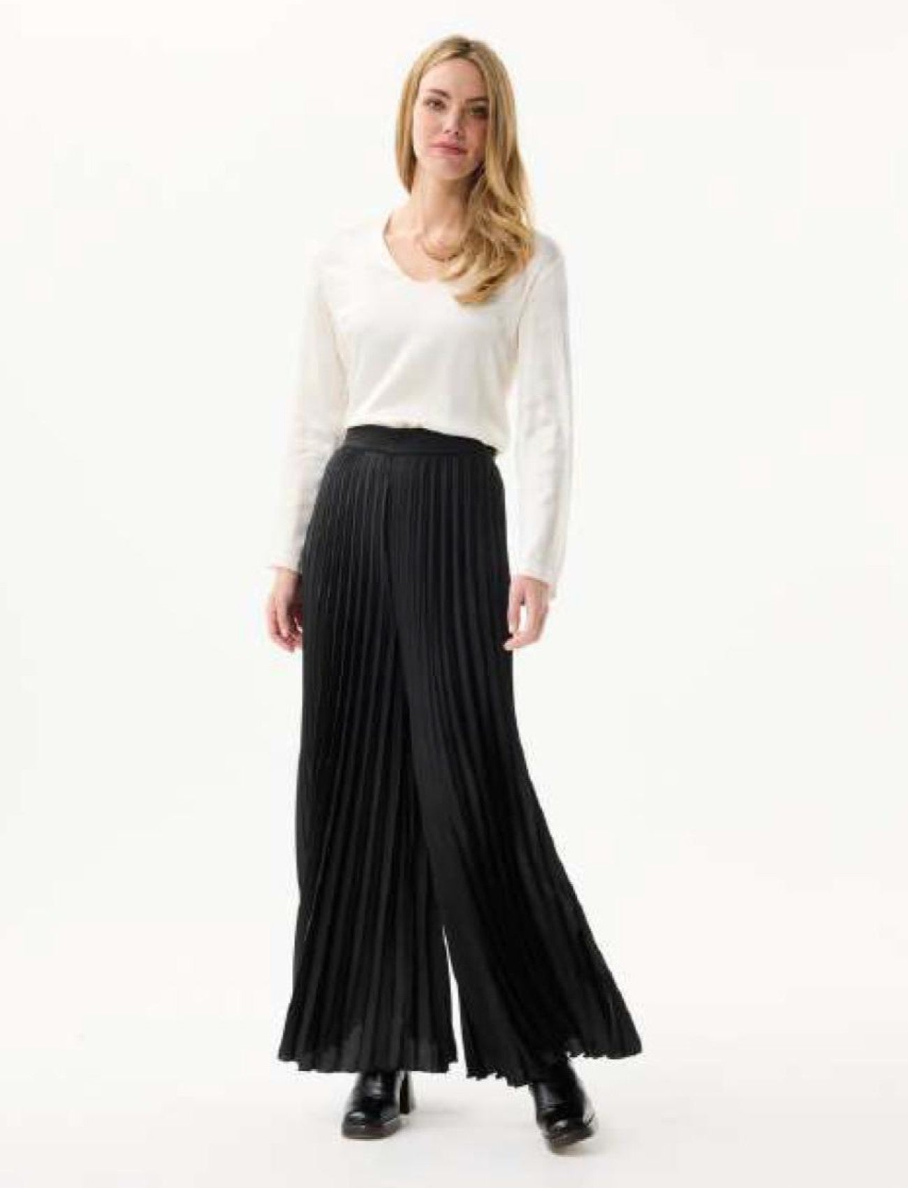 Pleated Pants
