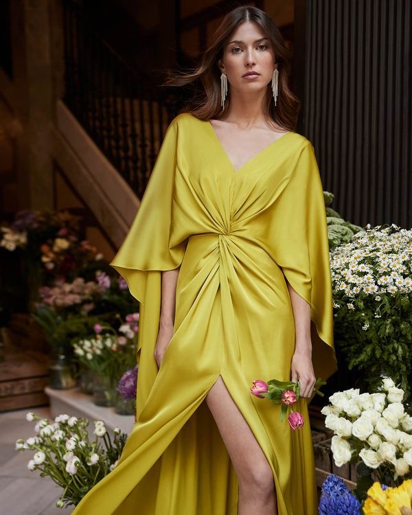 Rosa Clará Special Elegance in an Evening Cape Gown