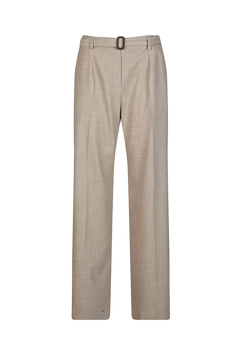 Pants with buckle