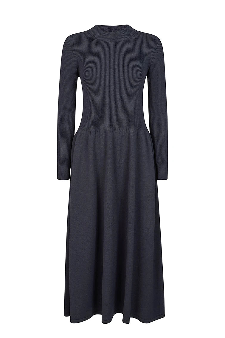 Flowy elegant dress