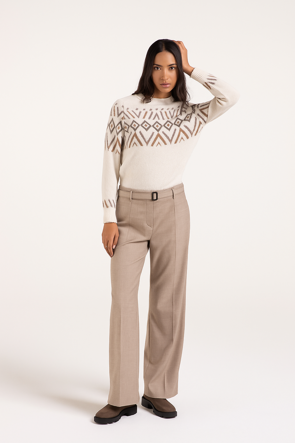 Pants with buckle