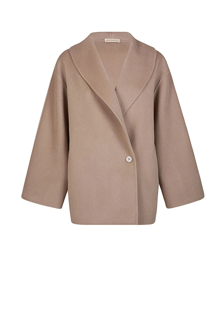 Cashmere single breasted coat a with single a single button
