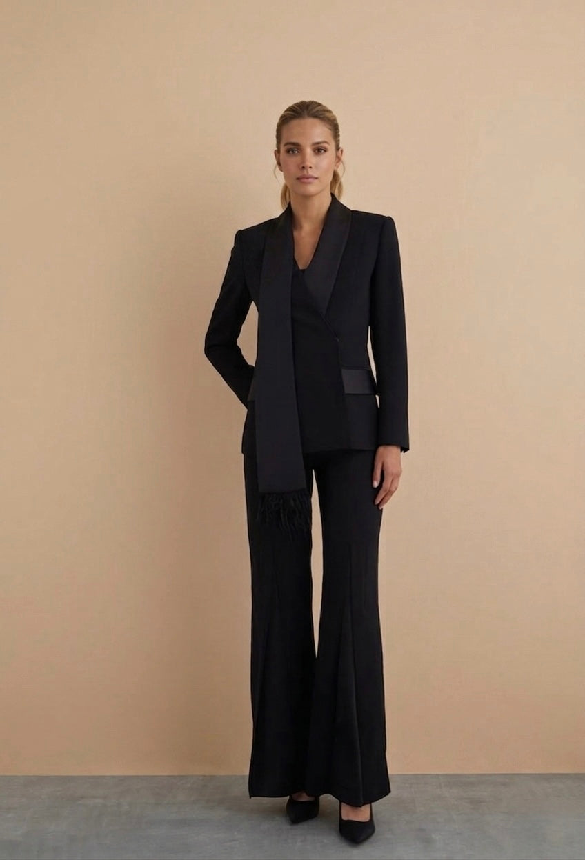 Furry Collar Detailed Blazer Suit