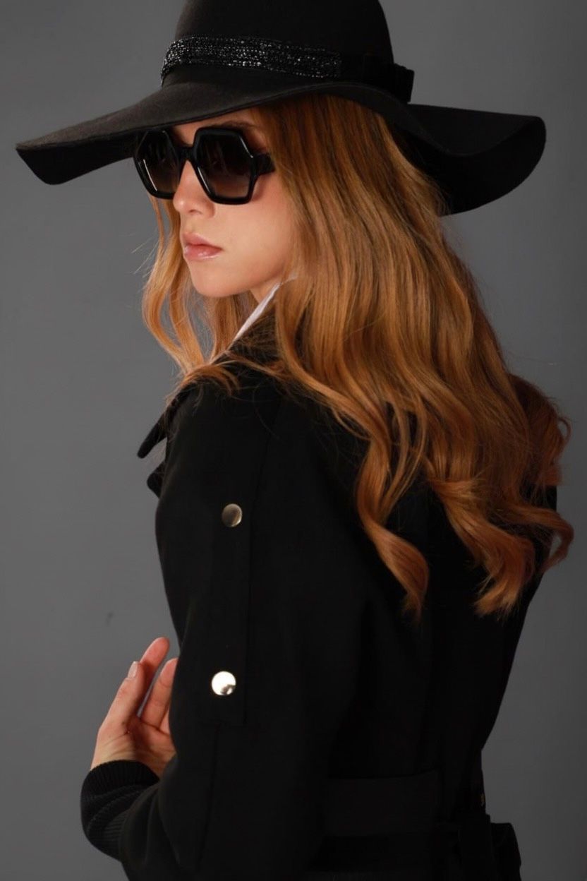 Fitted Arm Black Coat