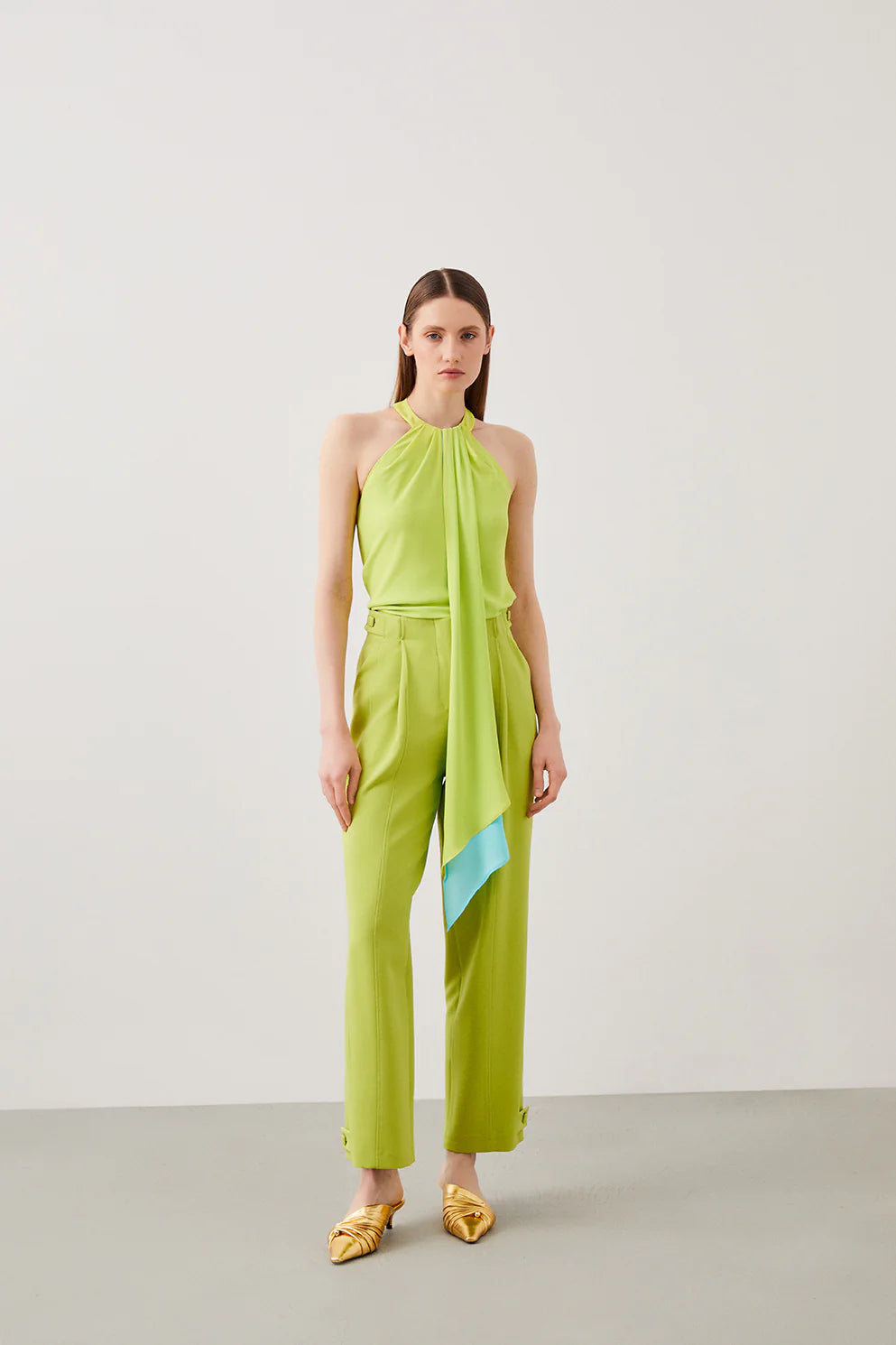 Halterneck collar tie blouse