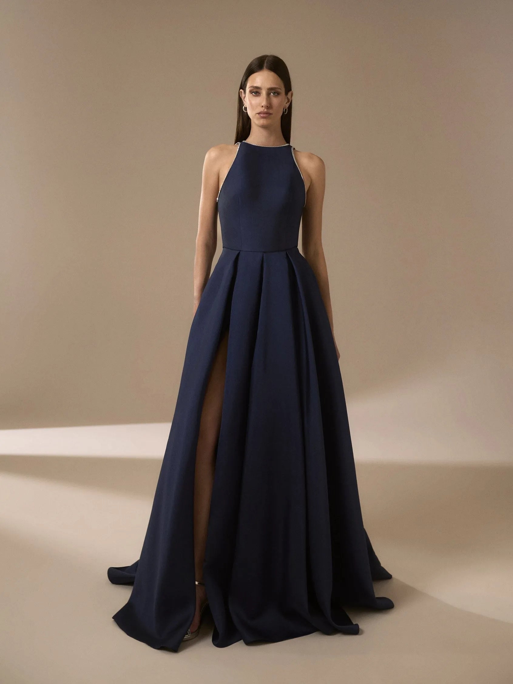 Nayomi Nicole Moments X Pronovias