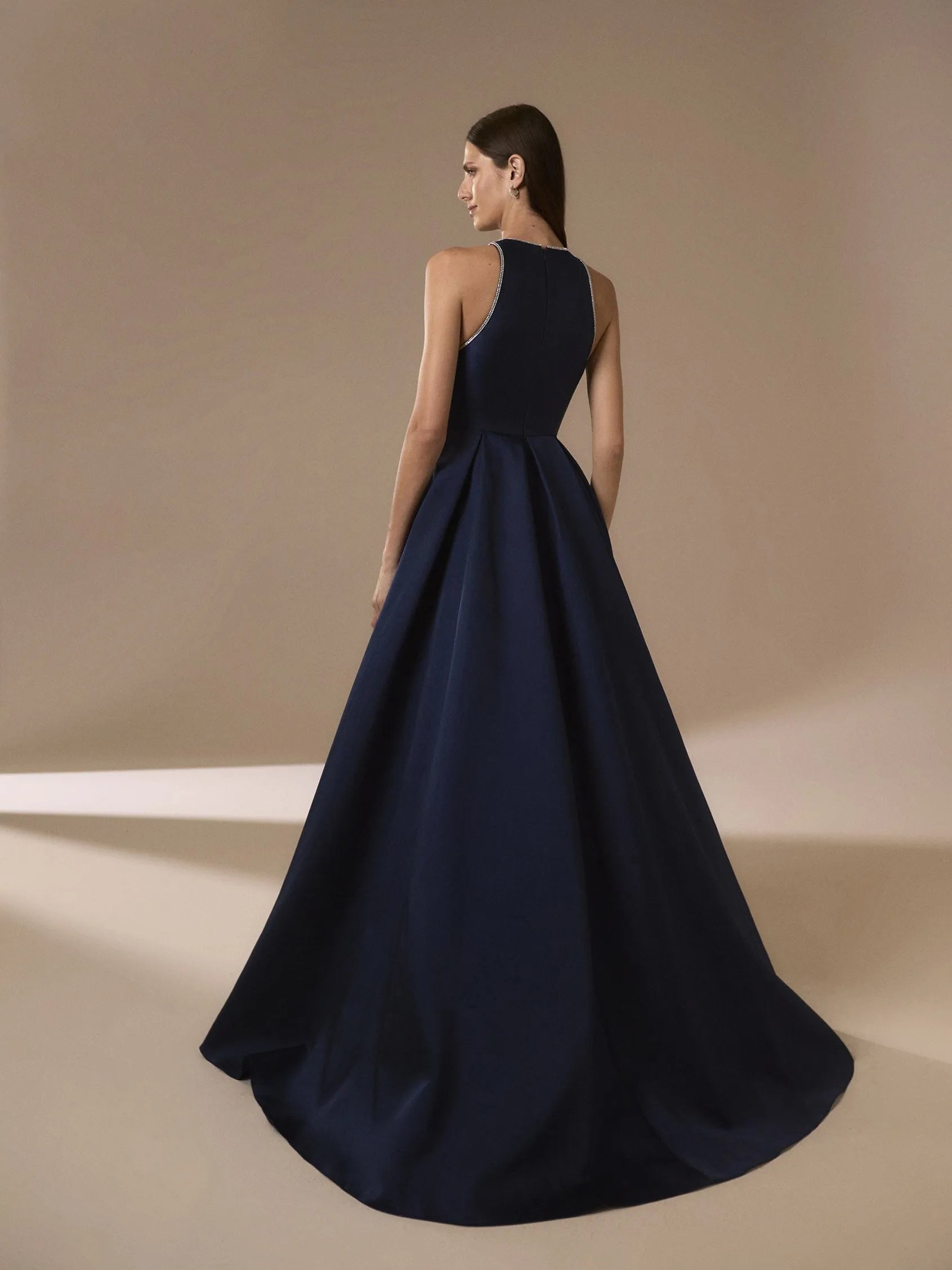 Nayomi Nicole Moments X Pronovias