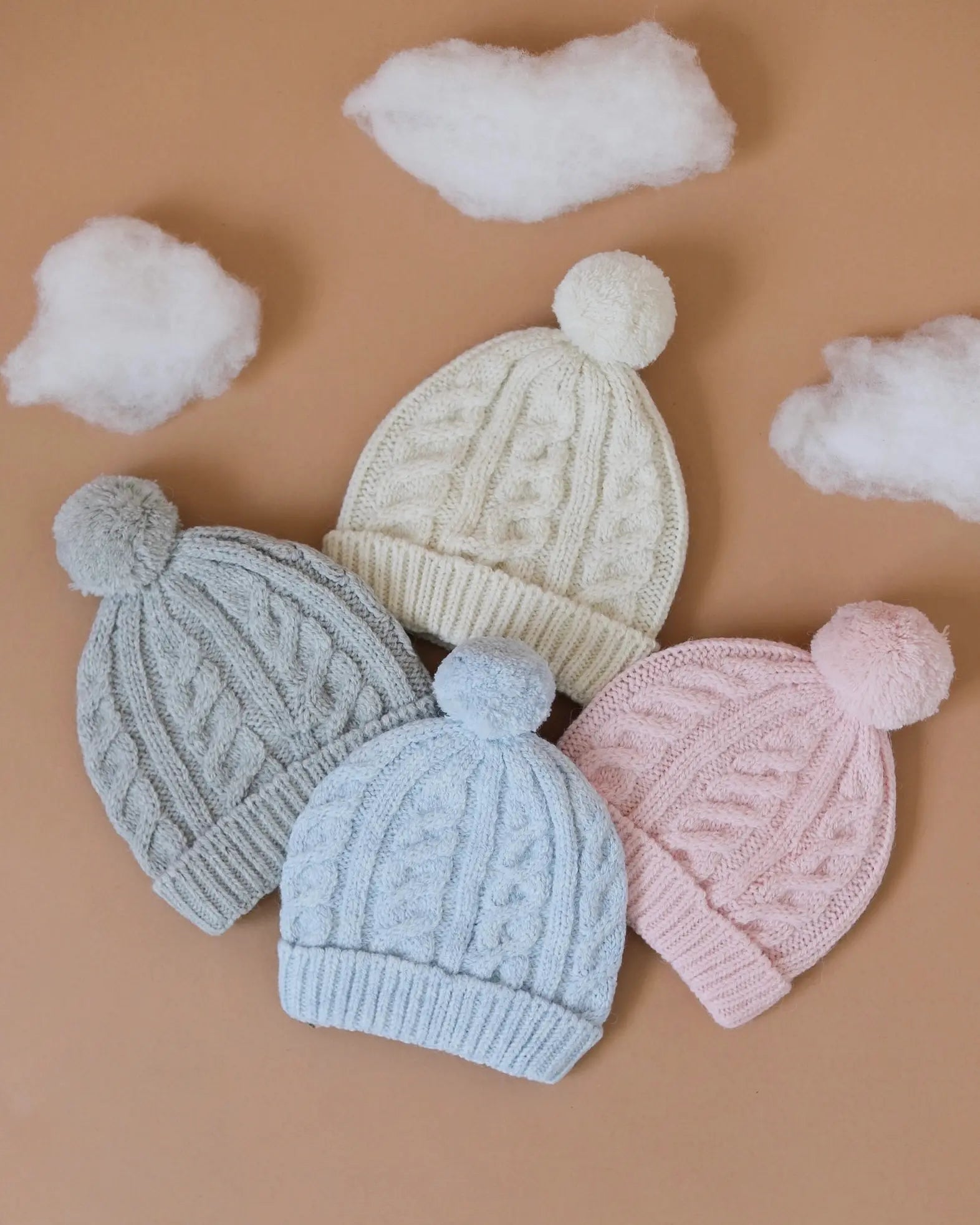 Cute beanie with pompom