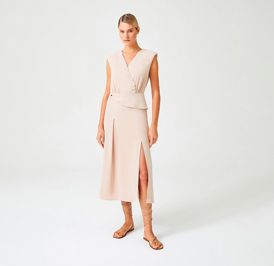 Pleated dress with a thigh high split