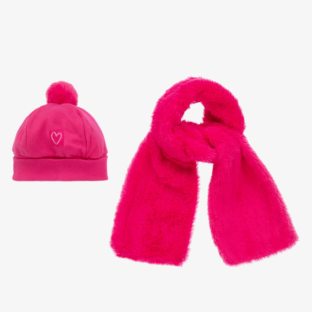 Heart on beanie and scarf set