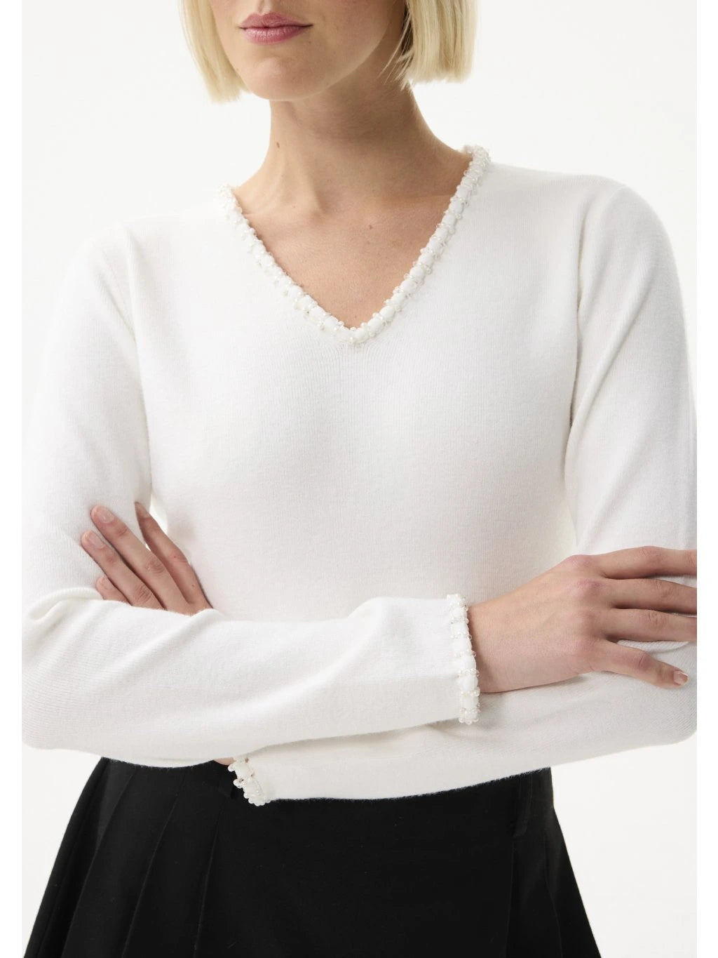 Pearl V-neck Knitwear