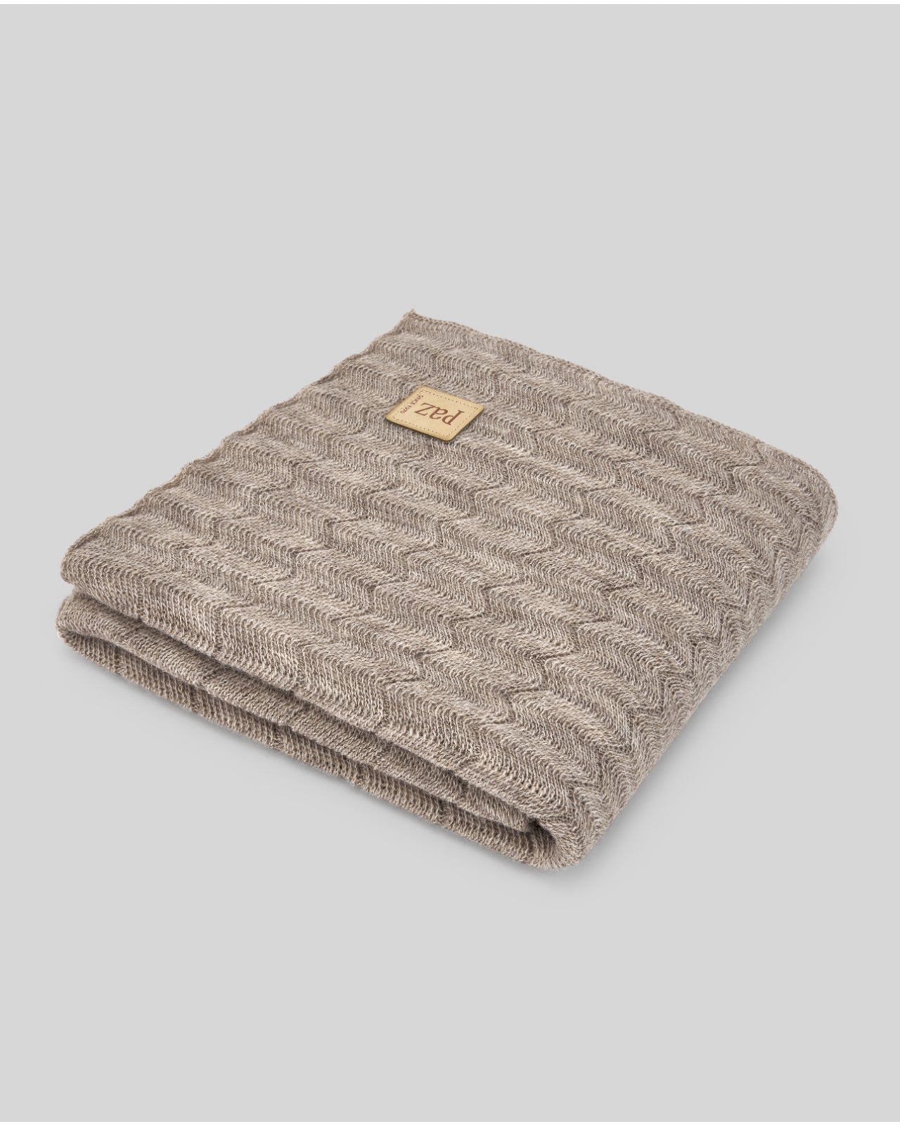 Pardal knitted blanket